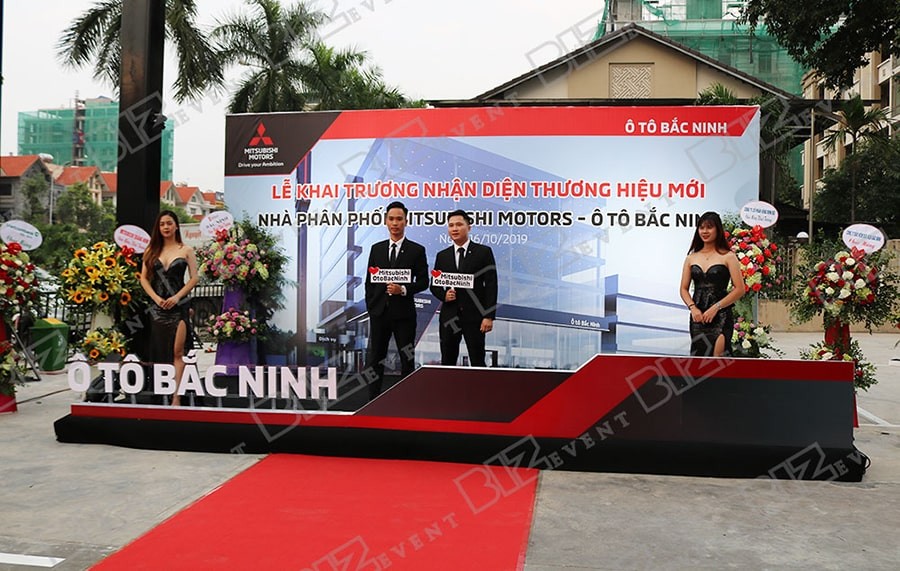 9 To Chuc Khai Truong Mitsubishi Motors Bac Ninh